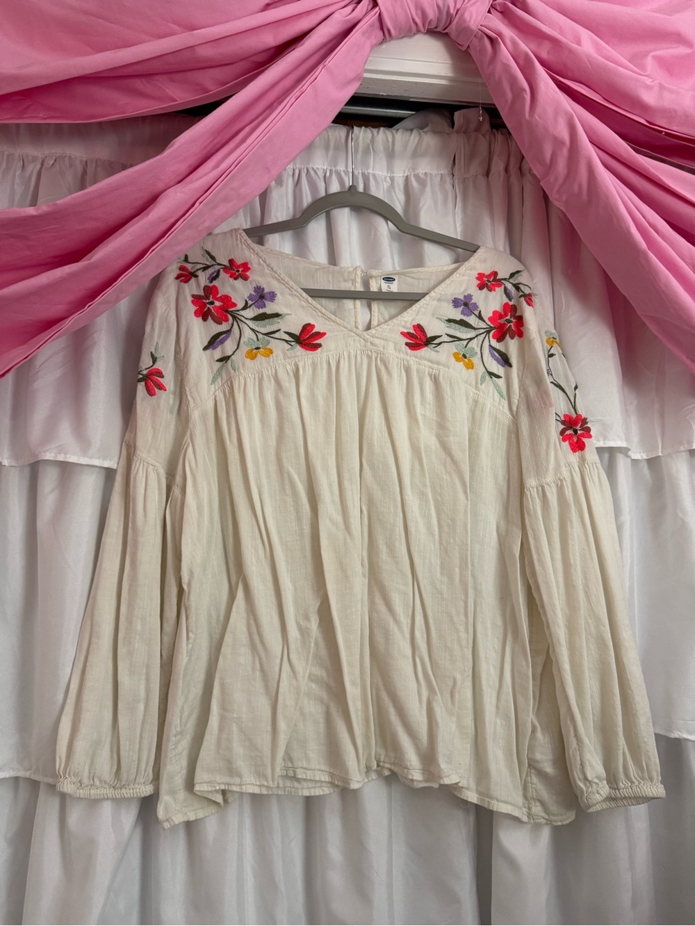 Old Navy Floral Long Sleeve Embroidered Blouse size XL - Picture 2 of 3
